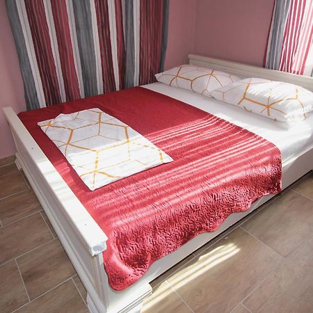 Studio Apartman Maro Senj  Buitenkant foto